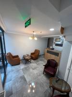Kuchyň nebo kuchyňský kout v ubytování MİRHAN HOTEL