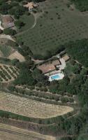 Basen w obiekcie Mas piscine au milieu des vignes avec vue magique lub w pobliżu