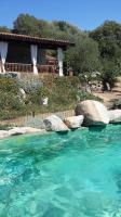 Basen w obiekcie Villa con piscina tra Porto vecchio e Bonifacio lub w pobliżu