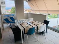 A restaurant or other place to eat at Opalia Residence - Stella Garda Lake Lifestyle