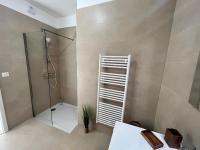 Plan piętra w obiekcie kallistella, splendide T3 neuf de haut standing en toit terrasse dominant le golfe d'Ajaccio, terrasse de 70m2