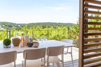 Balkon lub taras w obiekcie Villa Bella Vista - Contemporary villa with pool and dominant views