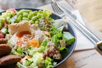 Jídlo v hotelu nebo okolí