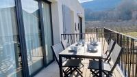Balkón alebo terasa v ubytovaní Les Papillons du Ventoux - La Petite Tortue - één slaapkamer met terras
