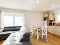 A kitchen or kitchenette at Holiday Home Honey by Interhome