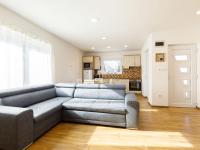 A seating area at Holiday Home Honey by Interhome