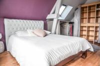 Posteľ alebo postele v izbe v ubytovaní VILLA KER BLEUENN * 10 PERSONNES * PISCINE * SAUNA