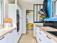 Kuchyňa alebo kuchynka v ubytovaní La Chaumoise : Villa neuve avec vue exceptionnelle