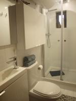 A bathroom at Segundo Caballerias, junto a la catedral, Aire Acondicionado, Wifi