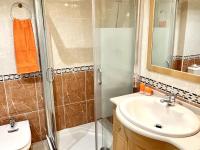 A bathroom at APARTBEACH ALBORAN 405 CON PISCINA y CLIMATIZADO