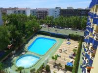 The swimming pool at or close to APARTBEACH ALBORAN 405 CON PISCINA y CLIMATIZADO