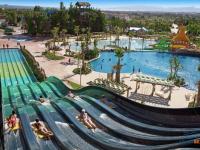 The swimming pool at or close to APARTBEACH ALBORAN 405 CON PISCINA y CLIMATIZADO