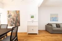 Posedenie v ubytovaní Wonderful Central Athens 2 Bedroom 2 Bath Sleeps 8