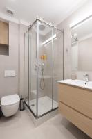 Kúpeľňa v ubytovaní Wonderful Central Athens 2 Bedroom 2 Bath Sleeps 8