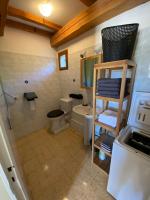 Łazienka w obiekcie Gîte Lou Pastre
