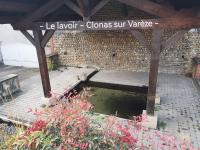 a pool of water in a brick building at comme à la maison in Clonas-sur-Varèze