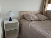 En eller flere senge i et v&aelig;relse p&aring; Appartement S&egrave;te, 1 pi&egrave;ce, 4 personnes - FR-1-338-446