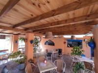 Posedenie v ubytovaní Albergue de San Jose