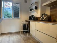 Kuchyňa alebo kuchynka v ubytovaní Appartement - Bastia