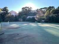 Tenis lub squash w obiekcie C012-Appartement confortable avec piscine, tennis et grand parc lub w pobliżu