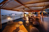 Reštaurácia alebo iné gastronomické zariadenie v ubytovaní Orizontes Hotel Santorini