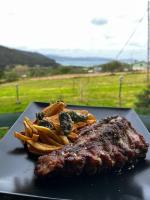 Jídlo v penzionu nebo okolí