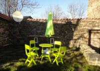 Ogród w obiekcie Maison de charme en campagne à Arlempdes avec jardin