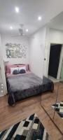 Postel nebo postele na pokoji v ubytování Apartman Julija 1
