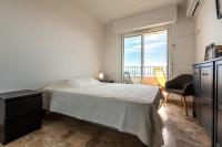 Posteľ alebo postele v izbe v ubytovaní Ajaccio, Sanguinaires, Hélios, vue mer magnifique, T2 4pers