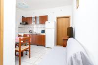 Kuchnia lub aneks kuchenny w obiekcie Apartments by the sea Pasman - 8221