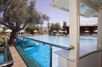 Bazén v ubytování Lydia Maris Resort & Spa nebo v jeho okolí