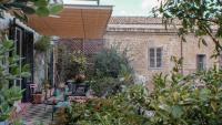 A garden outside Donna Guia suite