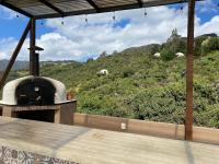 Nespecifikovaný výhled na hory nebo výhled na hory při pohledu z hotelu