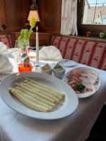 Jídlo v hotelu nebo okolí