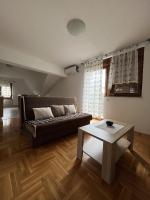 Posedenie v ubytovaní Green apartment Plitvice