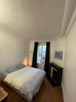 Voodi v&otilde;i voodid majutusasutuse 2 bedrooms - Parisian style - 25 min from Le Louvre toas