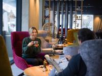 Oaspeți care stau la All-Suite Resort Paznaun