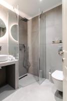 Samel Hotelにあるバスルーム