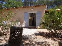 Ogród w obiekcie La bastide de LORGUES 83
