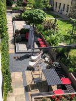 Ogród w obiekcie Hotel77