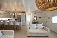 Posedenie v ubytovaní TIFFANYS VILLAS