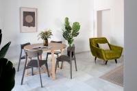 Posedenie v ubytovaní Suites Maestranza - Puerta del Arenal by Magno Apartments