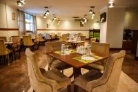 Posezení v ubytování Vision Imperial Hotel Formerly Excelsior Hotel Downtown