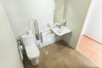 A bathroom at Alborán Algeciras