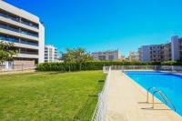 Bazén v ubytovaní LITORAL COSTA DORADA - GOLETA Only families alebo v jeho blízkosti