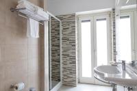 A bathroom at Mary Vi Rooms