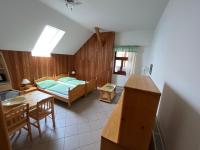 Postel nebo postele na pokoji v ubytování Sokolí hnízdo