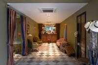 TV a/nebo společenská místnost v ubytování The Quba Boutique Hotel Pattaya