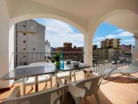 Bazén v ubytování APARTAMENTOS AQUARIUM (2B). MUY CERCA DE LA PLAYA. nebo v jeho okolí