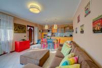 A kitchen or kitchenette at Casa Angiolina Lake And Mountain View - Happy Rentals